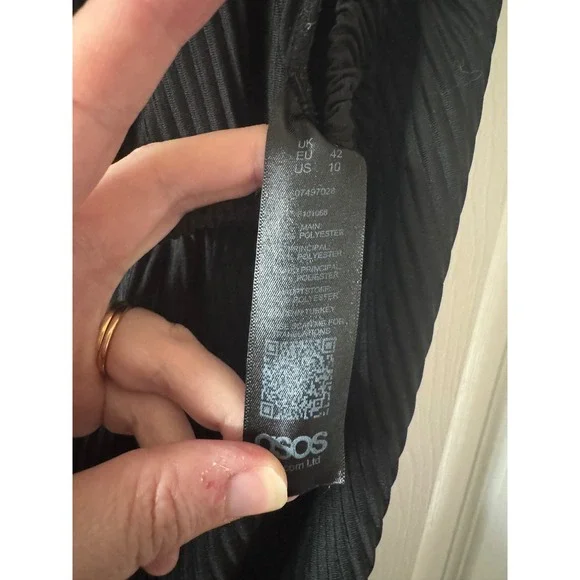 ASOS Black Pleated Wide Leg Crop Pants Elastic Waist Women's Size 10 - Picture 7 of 7